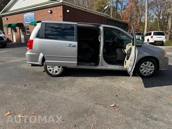 2017 Dodge Grand Caravan SE 121.2" WB - miniatura 16