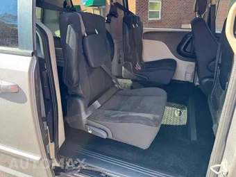 2017 Dodge Grand Caravan SE 121.2" WB - miniatura 21