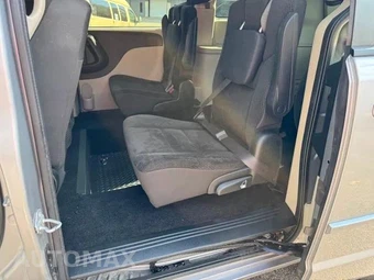 2017 Dodge Grand Caravan SE 121.2" WB - miniatura 9