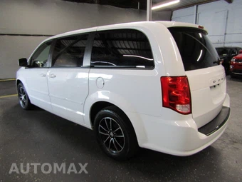 2017 Dodge Grand Caravan SE Plus 121.2" WB - miniatura 4