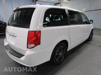 2017 Dodge Grand Caravan SE Plus 121.2" WB - miniatura 6