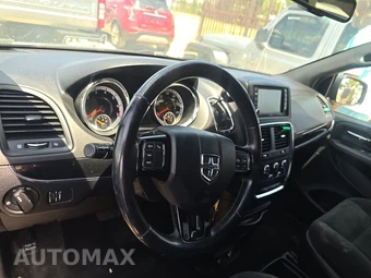 2017 Dodge Grand Caravan SE Plus 121.2" WB - miniatura 11