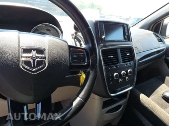 2017 Dodge Grand Caravan SE Plus 121.2" WB - miniatura 11