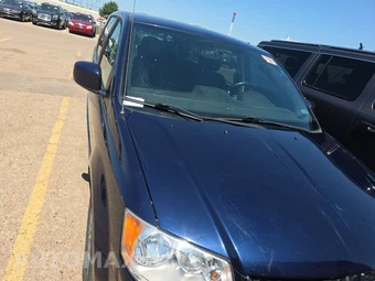 2017 Dodge Grand Caravan SE Plus 121.2" WB - miniatura 2