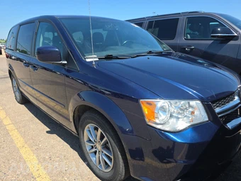 2017 Dodge Grand Caravan SE Plus 121.2" WB - miniatura 3
