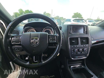 2017 Dodge Grand Caravan SXT 121.2" WB – miniatura 10