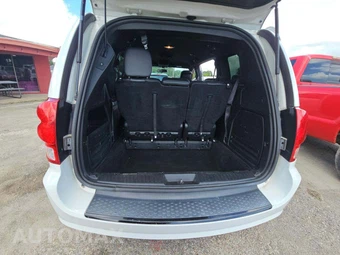 2017 Dodge Grand Caravan SXT 121.2" WB – miniatura 15