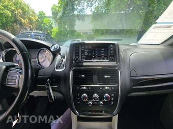 2017 Dodge Grand Caravan SXT 121.2" WB - miniatura 10