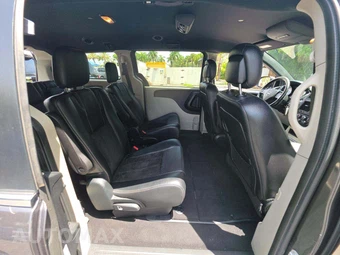 2017 Dodge Grand Caravan SXT 121.2" WB - miniatura 17