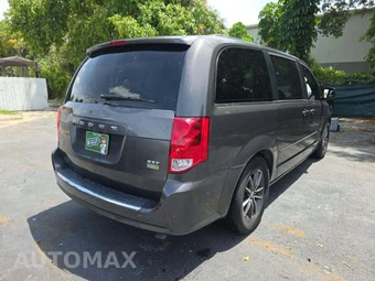 2017 Dodge Grand Caravan SXT 121.2" WB - miniatura 3