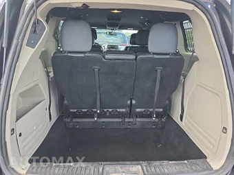 2017 Dodge Grand Caravan SXT 121.2" WB - miniatura 17