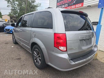 2017 Dodge Grand Caravan SXT 121.2" WB – miniatura 2