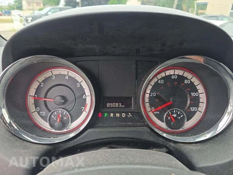 2017 Dodge Grand Caravan SXT 121.2" WB – miniatura 9