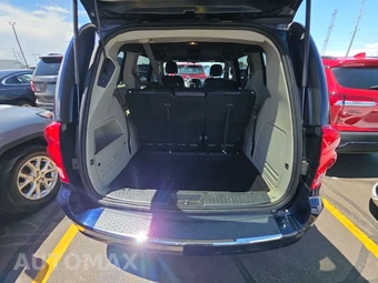 2017 Dodge Grand Caravan SXT 121.2" WB – miniatura 17