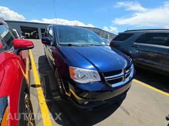 2017 Dodge Grand Caravan SXT 121.2" WB – miniatura 3
