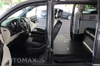 2017 Dodge Grand Caravan SXT 121.2" WB - miniatura 29