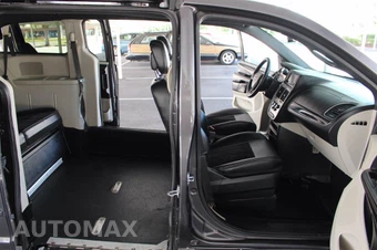2017 Dodge Grand Caravan SXT 121.2" WB - miniatura 30