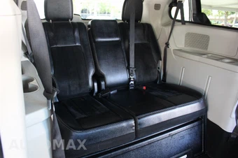 2017 Dodge Grand Caravan SXT 121.2" WB - miniatura 34