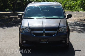 2017 Dodge Grand Caravan SXT 121.2" WB - miniatura 4