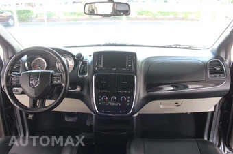 2017 Dodge Grand Caravan SXT 121.2" WB - miniatura 46
