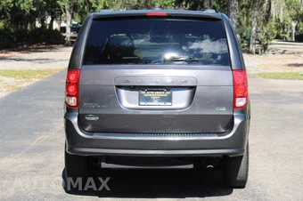 2017 Dodge Grand Caravan SXT 121.2" WB - miniatura 8