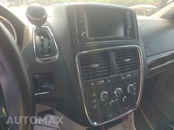 2017 Dodge Grand Caravan SXT 121.2" WB – miniatura 11