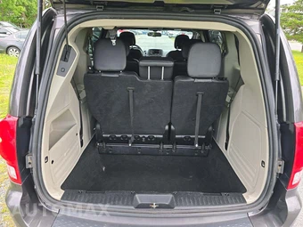 2017 Dodge Grand Caravan SXT 121.2" WB – miniatura 15