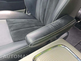 2017 Dodge Grand Caravan SXT 121.2" WB – miniatura 23