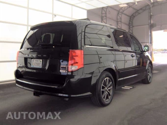 2017 Dodge Grand Caravan SXT 121.2" WB - miniatura 4