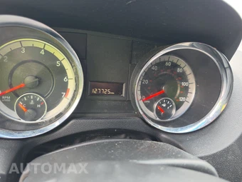 2017 Dodge Grand Caravan SXT 121.2" WB - miniatura 12
