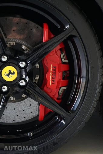 2017 Ferrari 488 GTB Coupe - miniatura 27