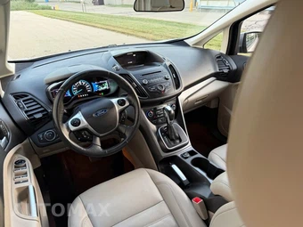 2017 Ford C-MAX Energi SE - miniatura 16