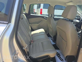 2017 Ford C-MAX Energi SE - miniatura 13