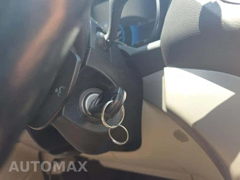 2017 Ford C-MAX Energi SE - miniatura 5