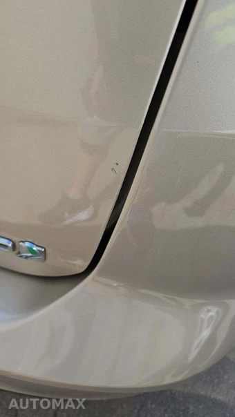 2017 Ford C-MAX Hybrid SE - miniatura 30