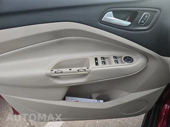 2017 Ford C-MAX Hybrid Titanium – miniatura 9