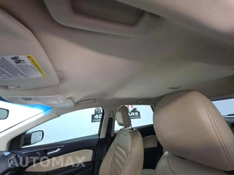 2017 Ford Edge SE – miniatura 11