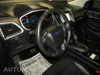 2017 Ford Edge SEL – miniatura 9