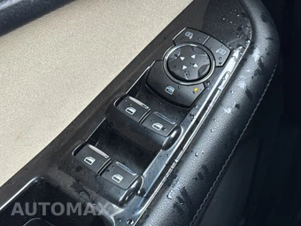 2017 Ford Edge SEL – miniatura 16