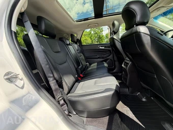 2017 Ford Edge Titanium - miniatura 18