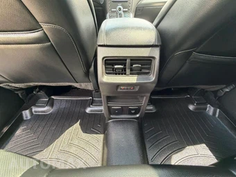 2017 Ford Edge Titanium - miniatura 32