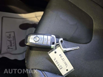 2017 Ford Edge Titanium – miniatura 8