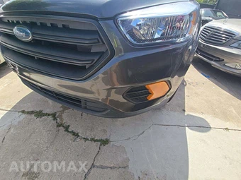 2017 Ford Escape S – miniatura 23