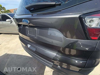 2017 Ford Escape S – miniatura 26