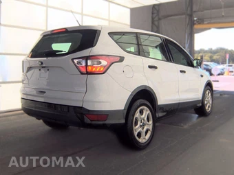 2017 Ford Escape S – miniatura 4