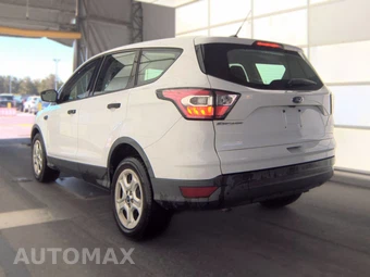 2017 Ford Escape S – miniatura 6