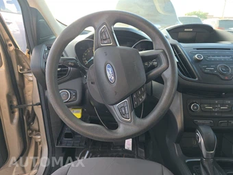 2017 Ford Escape S – miniatura 10