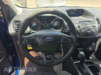 2017 Ford Escape S - miniatura 10