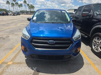 2017 Ford Escape S - miniatura 2
