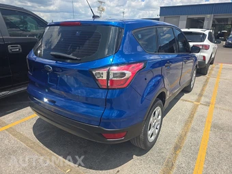2017 Ford Escape S - miniatura 4